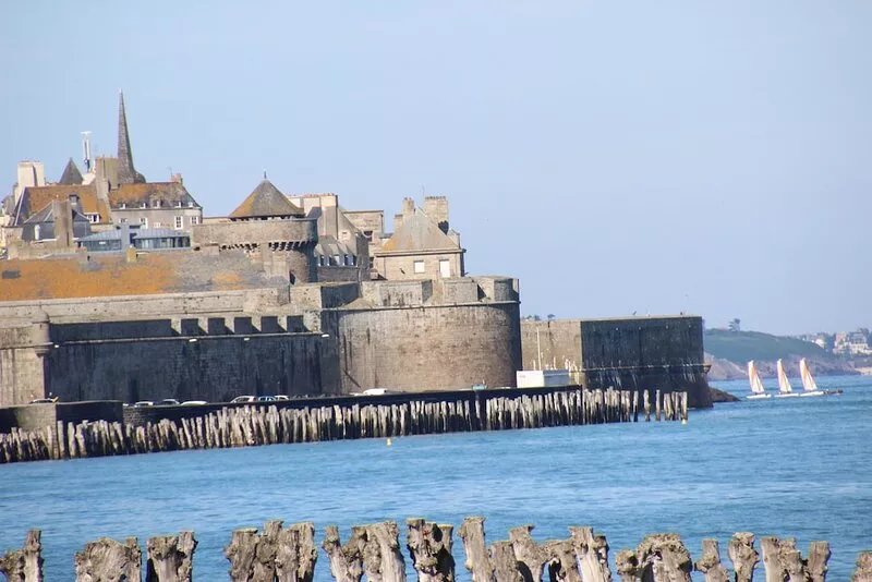 nearby holiday cottage in Mont St Michel
