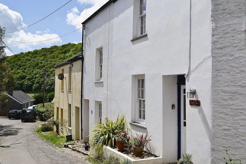 2 bedroom accommodation in Calstock