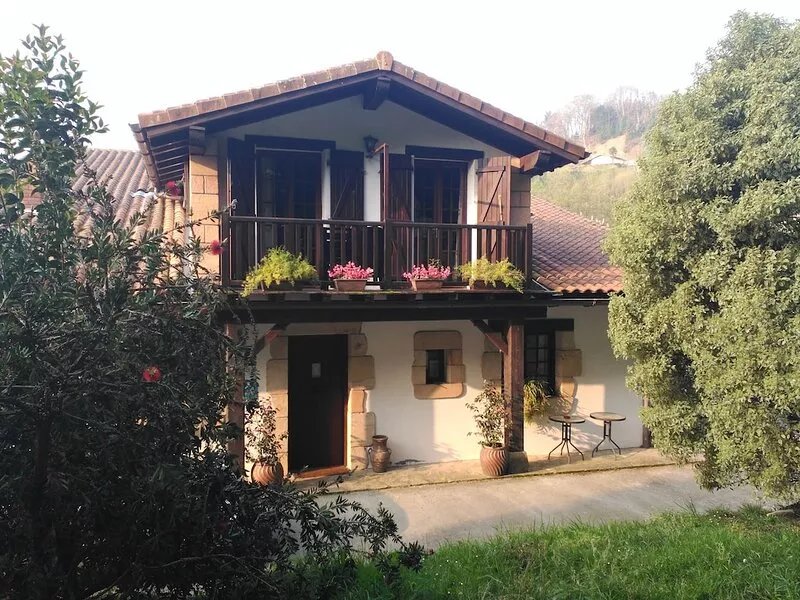 ARTIZARRA, apartment in house cottage for 6 people