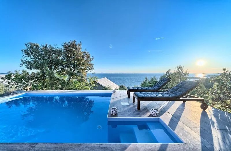 Luxury Bungalow New Horizons IV
