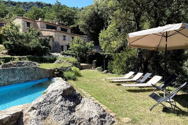 More Nou, rural house, swimming pool and spectacular views.