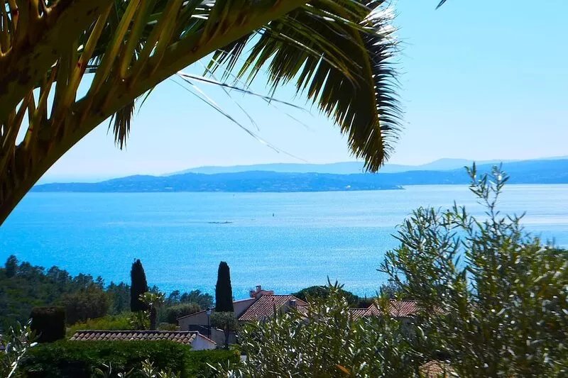 Charming, newly furnished, renovated house with a breathtaking view, heated pool