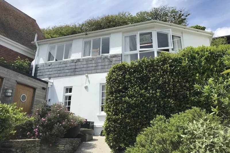 Detached House With Stunning Views Of Salcombe Estuary And Beaches
