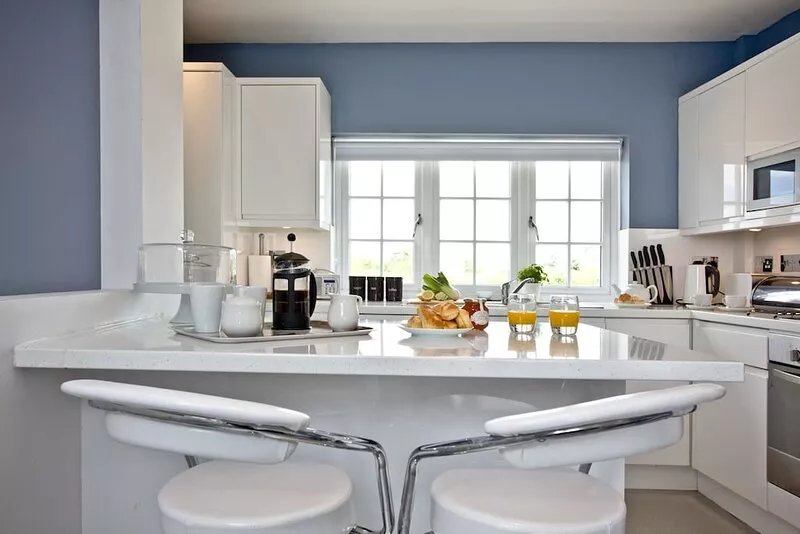 Blue Bay - sleeps 4 guests  in 2 bedrooms