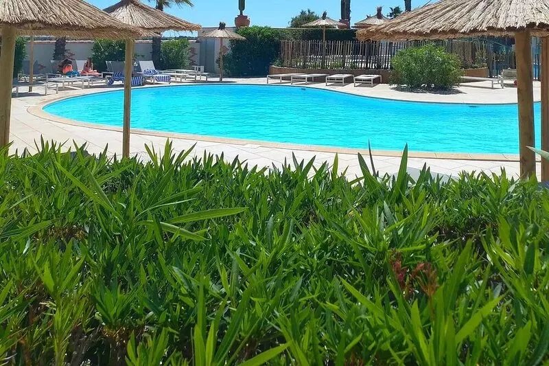 SEA FRONT T3 with direct beach & pool access ANCV holiday checks accepted