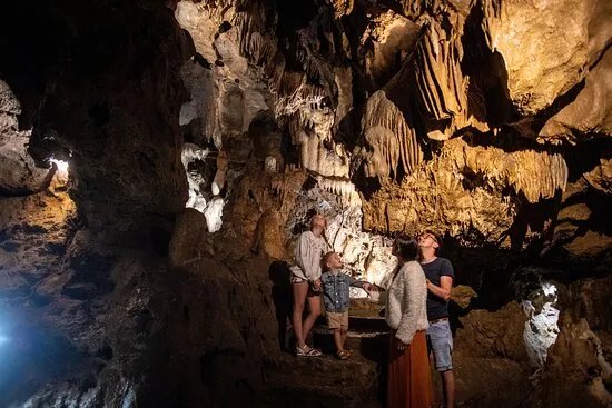 Grottes De Goyet