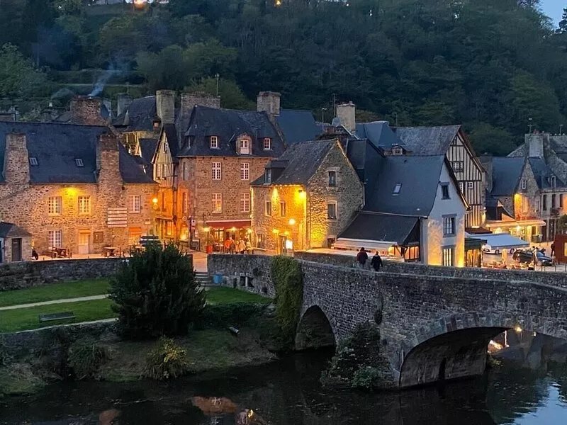 Riverside apartment with  garden on the port of Dinan