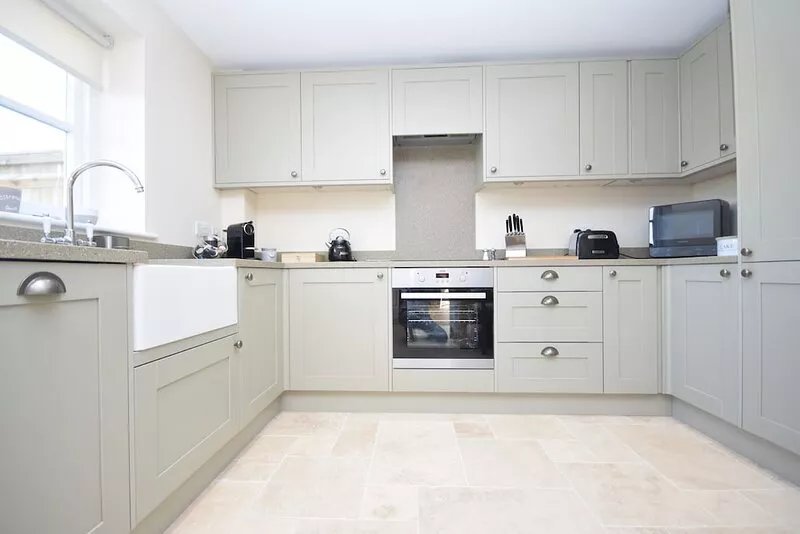 The Parlour , Emsworth  -  a barn conversion that sleeps 6 guests  in 3 bedrooms