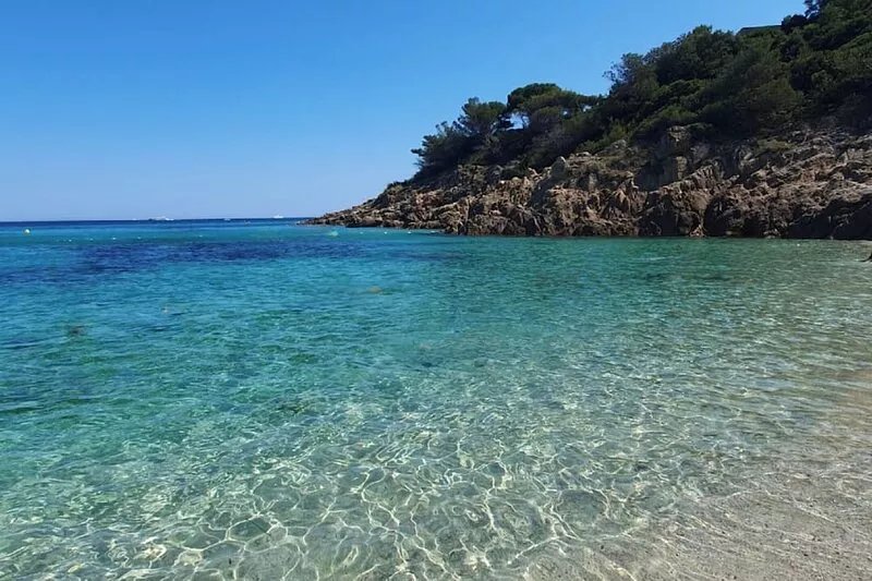 Renovated apartment, popular area of Toulon