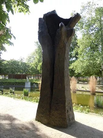 L'Oeuvre Manus Ultimus