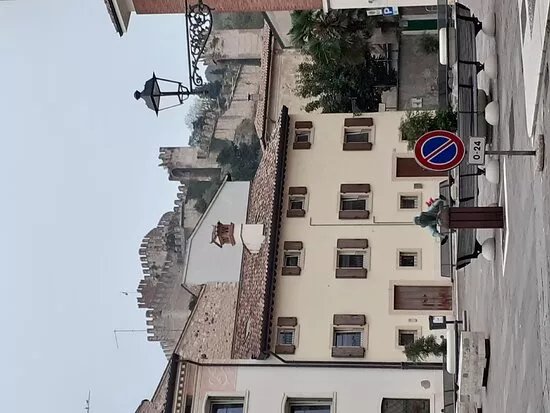 Percorso Dei 10 Capitelli A Soave