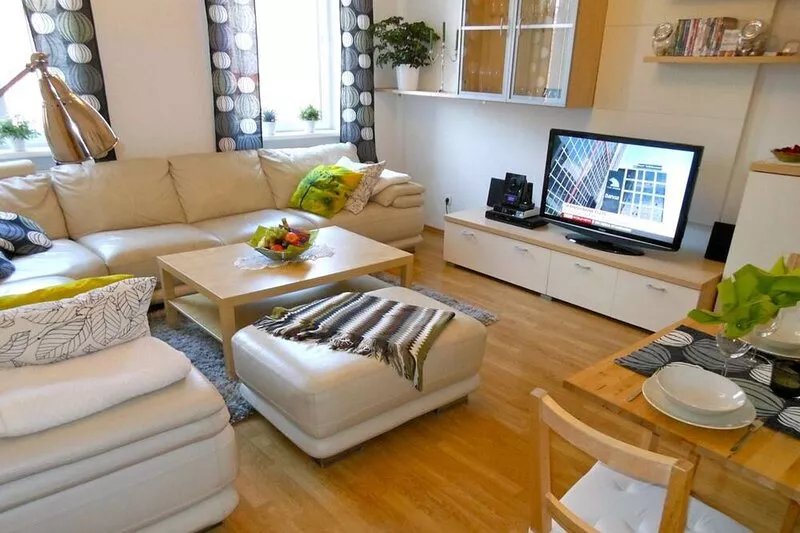 2bedroom Family Home, Air-Conditioning, Cable TV, Wifi, Metro