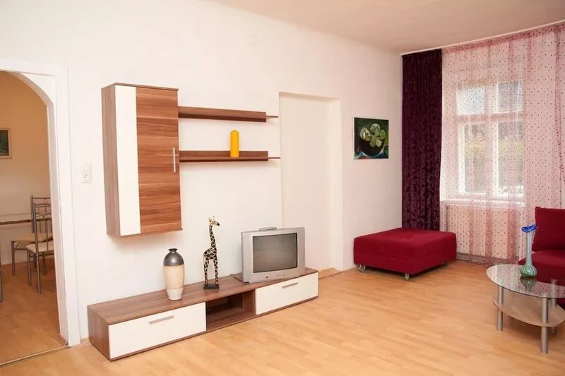 Raisa Bright friendly 3-room apartment with garden entrance