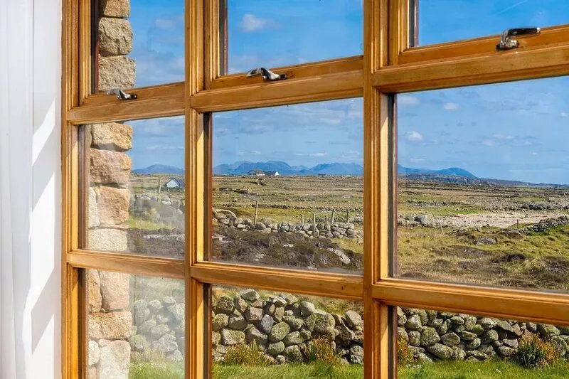 Property 464 - Claddaghduff - sleeps 11 guests  in 6 bedrooms