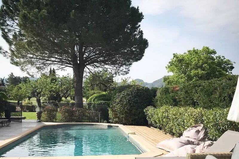 Mas Air-con/Wifi/Private pool/Alpilles view/10mn walk to Village/Tesla