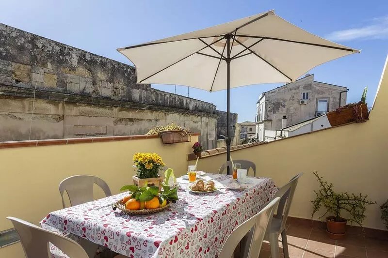 Salomone Apartment 15 with terrace by Wonderful Italy