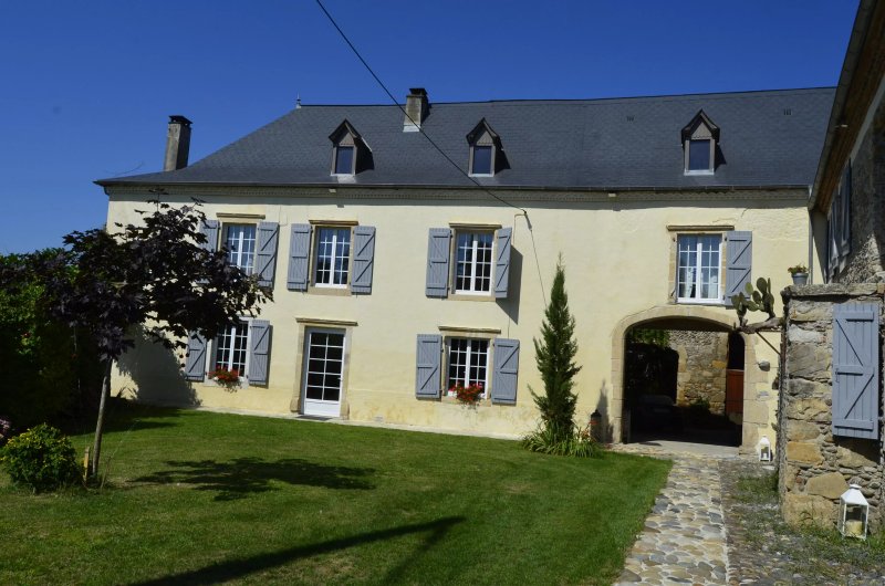Chambres et Table d'hôtes Domaine de la Castagnère