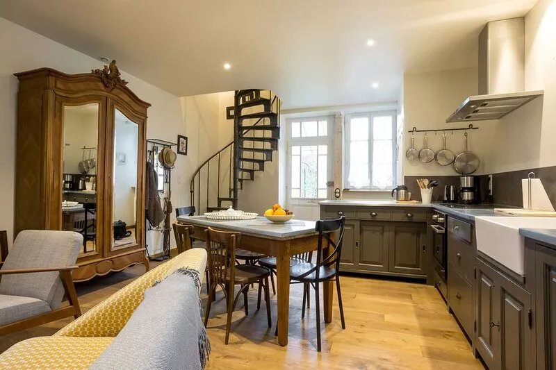 Le P'tit Pichot Charming Cottage in little wine village 8kms from Beaune