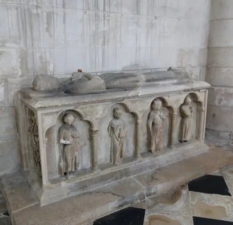 Tombeau Sculpte D'une Comtesse De Joigny