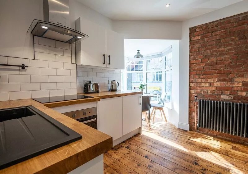 Ty Llwyd Apartment - Poppit. A light and airy coastal apartment