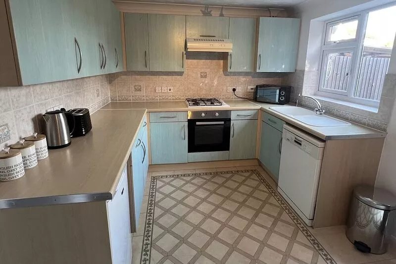 Spacious 3 Bed House in beautiful area of Hampshire