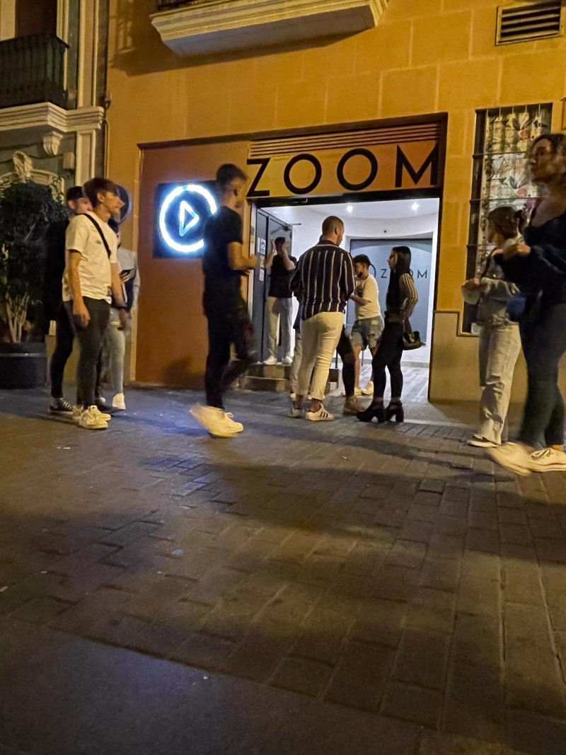 Zoom