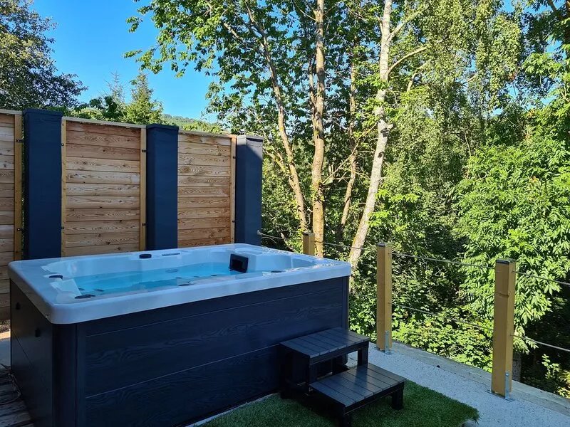 Fantastic chalet with outdoor WHIRLPOOL. NEW since 2023: outdoor SAUNA!!!