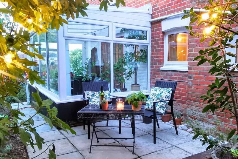 Garden Apartment- perfectly located