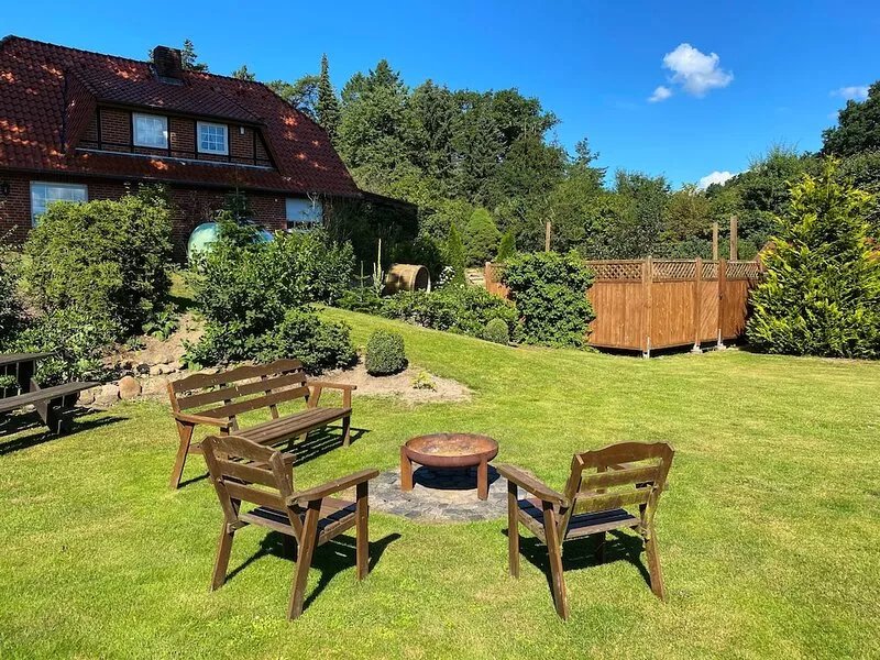 Vacations in nature with lots of extras, barrel sauna and Finnish hot tub
