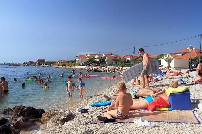 One bedroom apartment with terrace Bibinje, Zadar (A-13386-a)