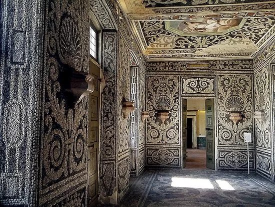 Palazzo Arese Borromeo