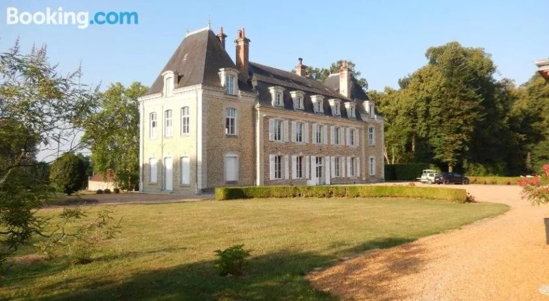 Chateau de Launay