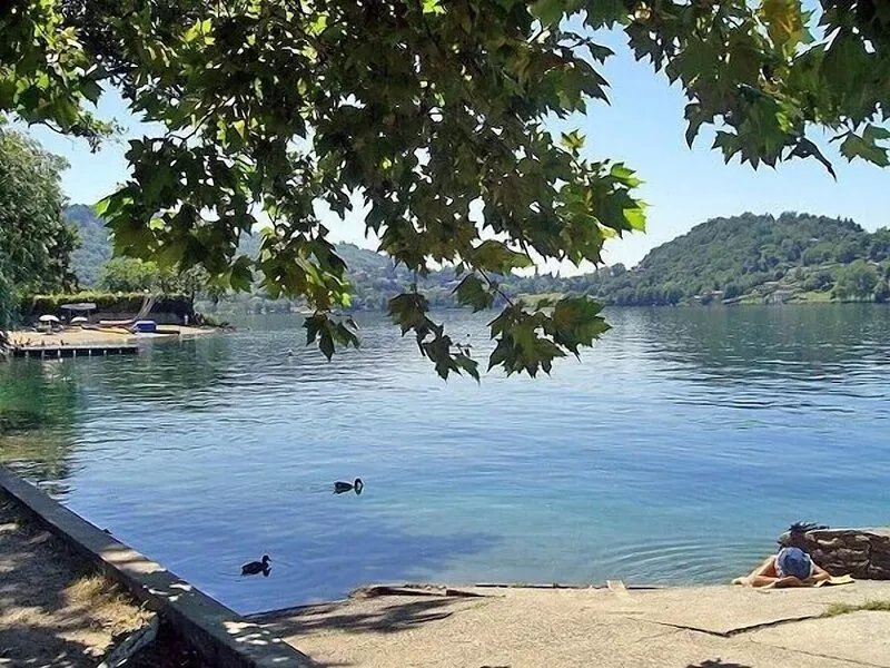 Villa in Pettenasco, Lake Orta, superb views on lake, large private garden