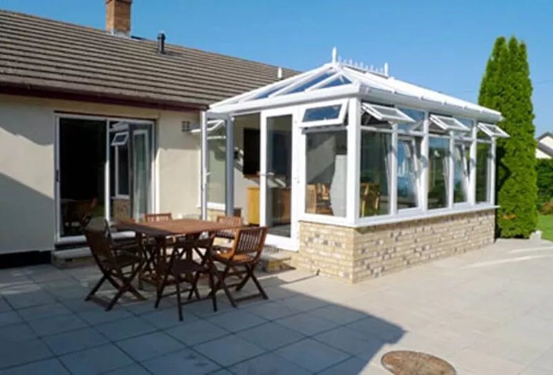 A pet-friendly, detached bungalow in a rural spot, close to many attractions