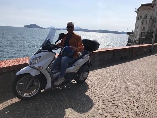 Private Scooter Tour in Naples