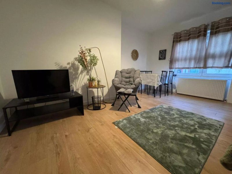 Cozy Double Room With Own Bathroom In Heart Of Hartlepool Town Centre
