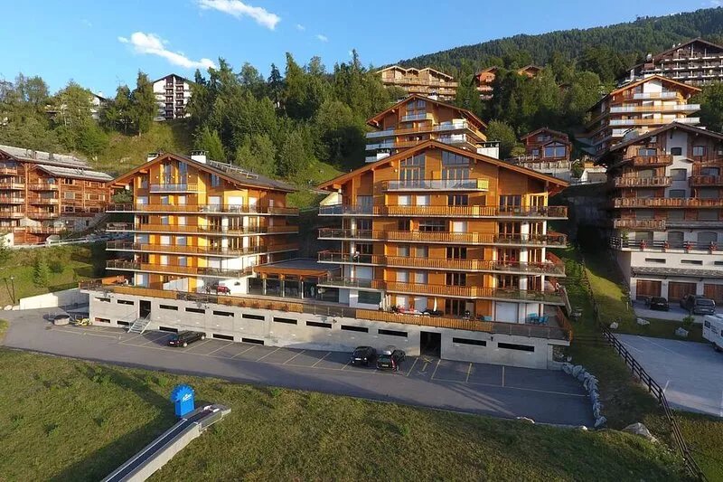 Luxury 3 bed ski chalet-apartment in Nendaz ,Switzerland.