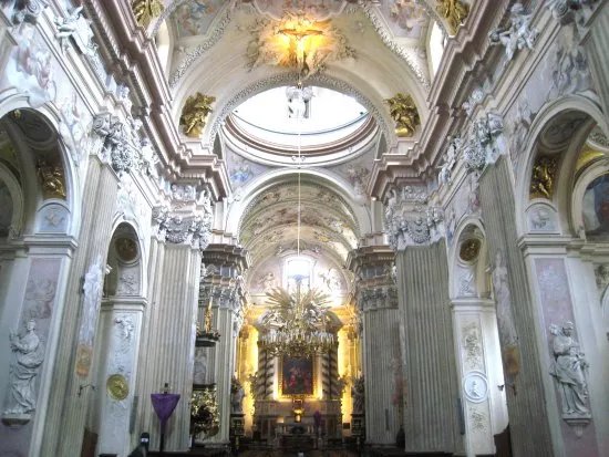 Kosciol Sw. Anny - St. Anne's Collegiate Church