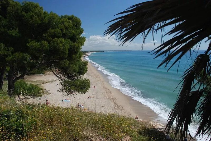 modern villa/apartment - fantastic views and private pool in Les Planes del Rei