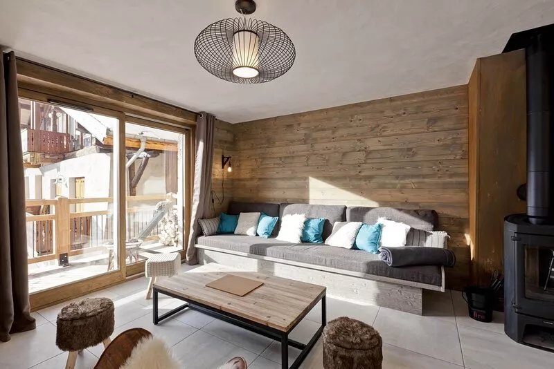 Lodge 10 people close to the slopes, swimming pool, spa and shops