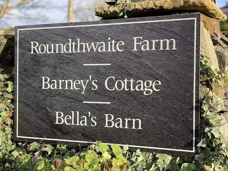 Beautiful modern Lakeland cottage with private hot tub, bbq and wood burner