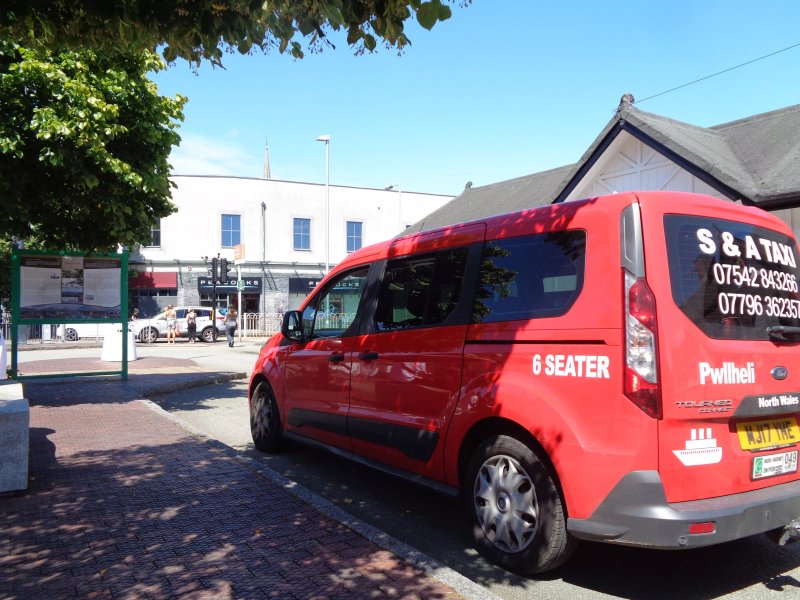 S & A TAXI