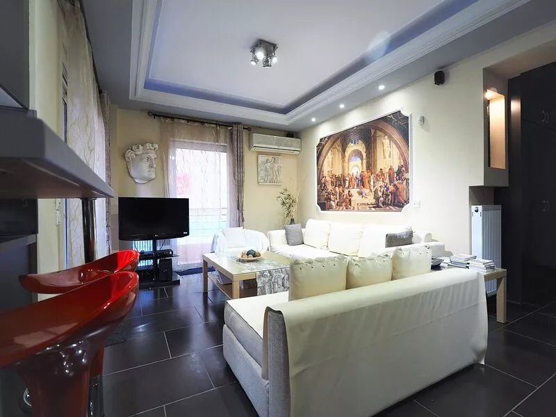 Petit Palais 2, central, 3 bedrooms, terrace, metro at 50m