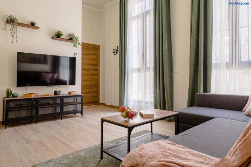 Simone Apartments