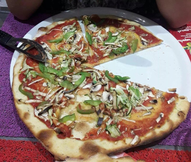 Laetitia Pizzas
