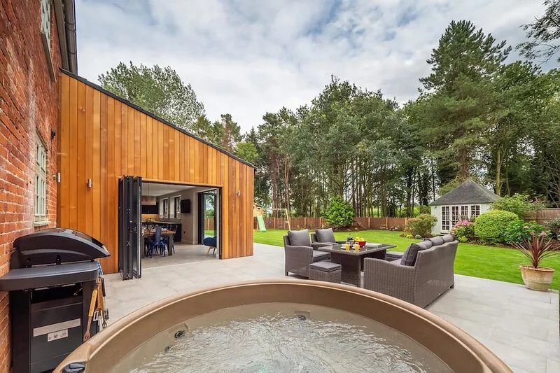 Broad House  - Just renovated - High End Finish - Tranquil Setting