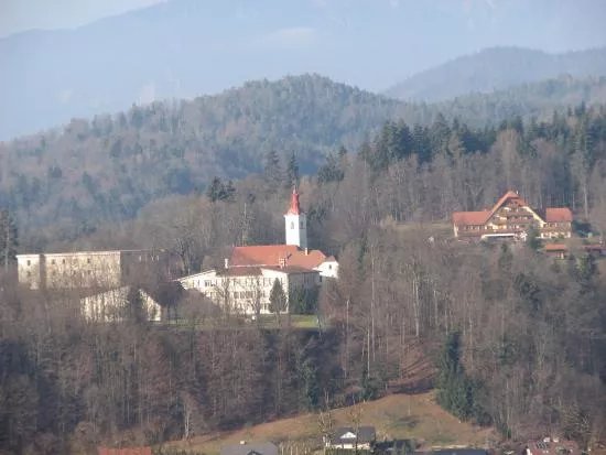 Trgovina Cebelarna