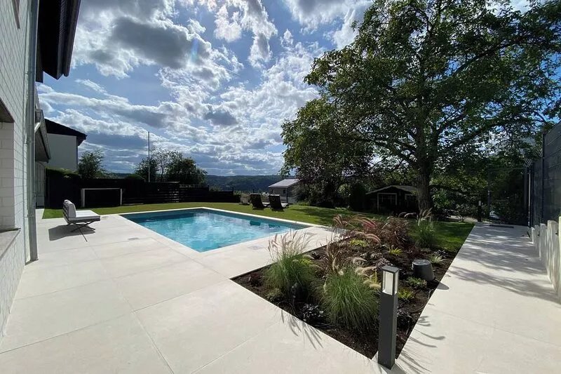 Hiking & relaxing, garden/pool/gym/sauna/fireplace corner