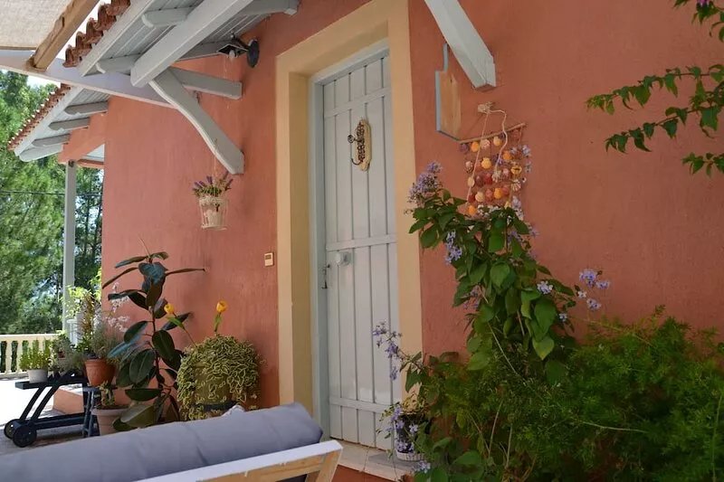 Spartia Kefalonia bungalows: cute 2 bedroom bungalow by picturesque sandy beach
