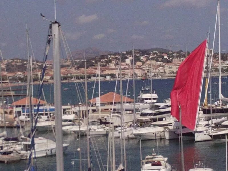 Superb top floor apartment in a 4**** spa complex right on the waterfront